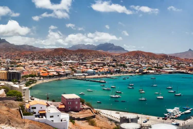 Cape Verde merupakan salah satu negara di benua Afrika yang mencetak sejarah lolos ke Piala Dunia 2026. (Dok. escales.ponant.com)