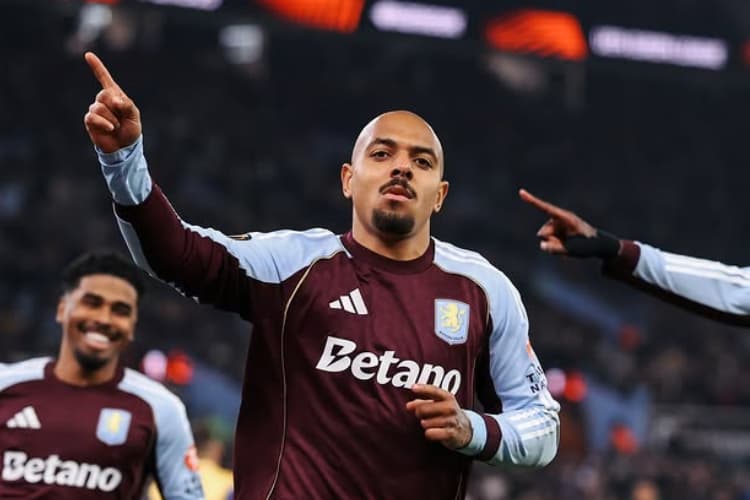 Pemain Aston Villa, Donyell Malen. Aston Villa bakal ditantang Bournemouth di pekan ke-11 Liga Inggris 2025-2026. (Instagram @avfcofficial)